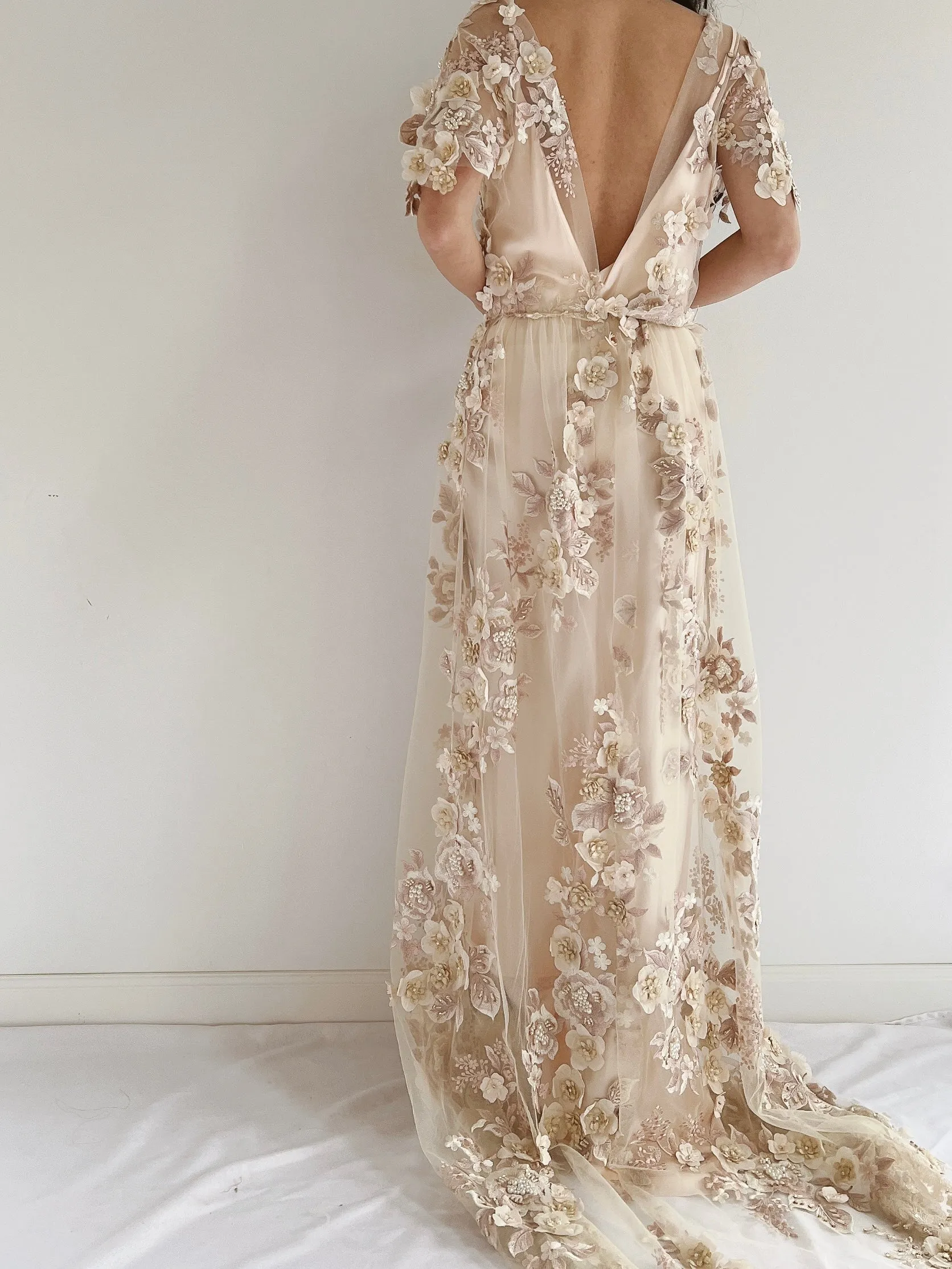 GOSSAMER Embroidered Cap Sleeves Gown - S/M