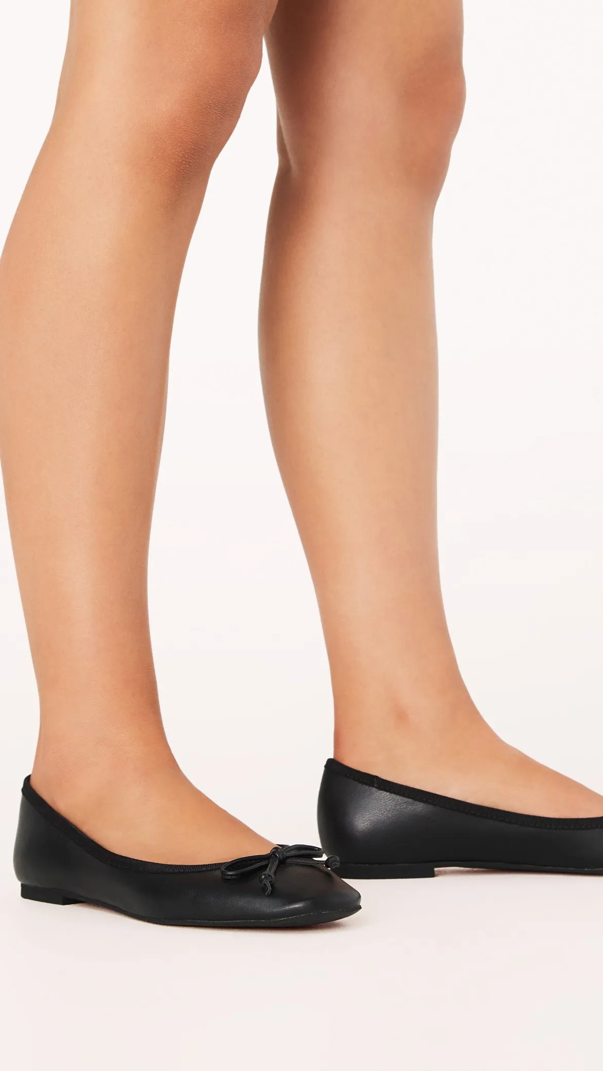 Isaiah Ballet Flats - Black