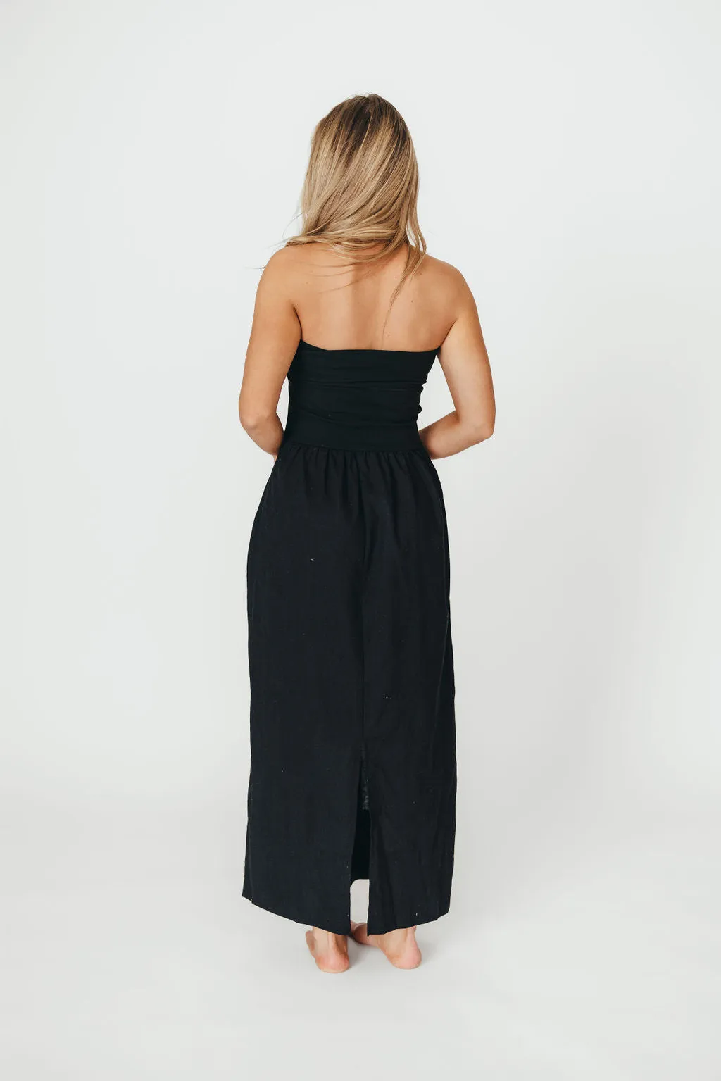 Kaylee Linen and Ribbed Knit Maxi Dress in Black