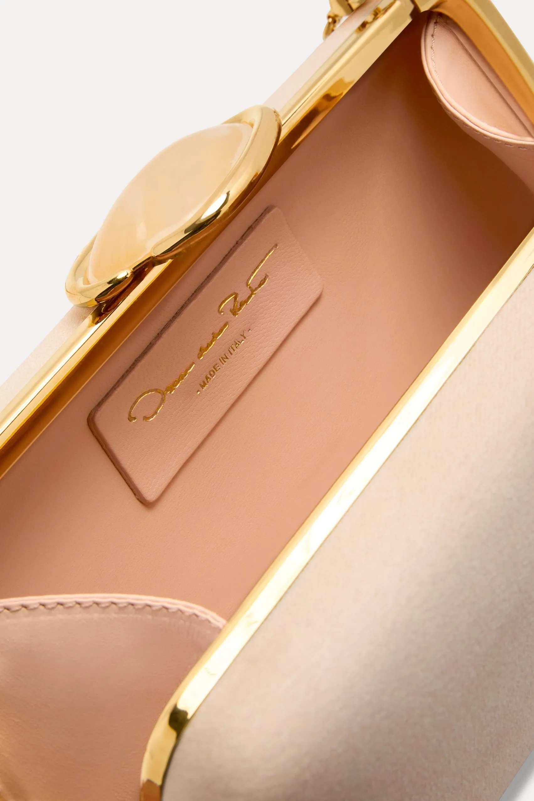 O Satin Minaudière