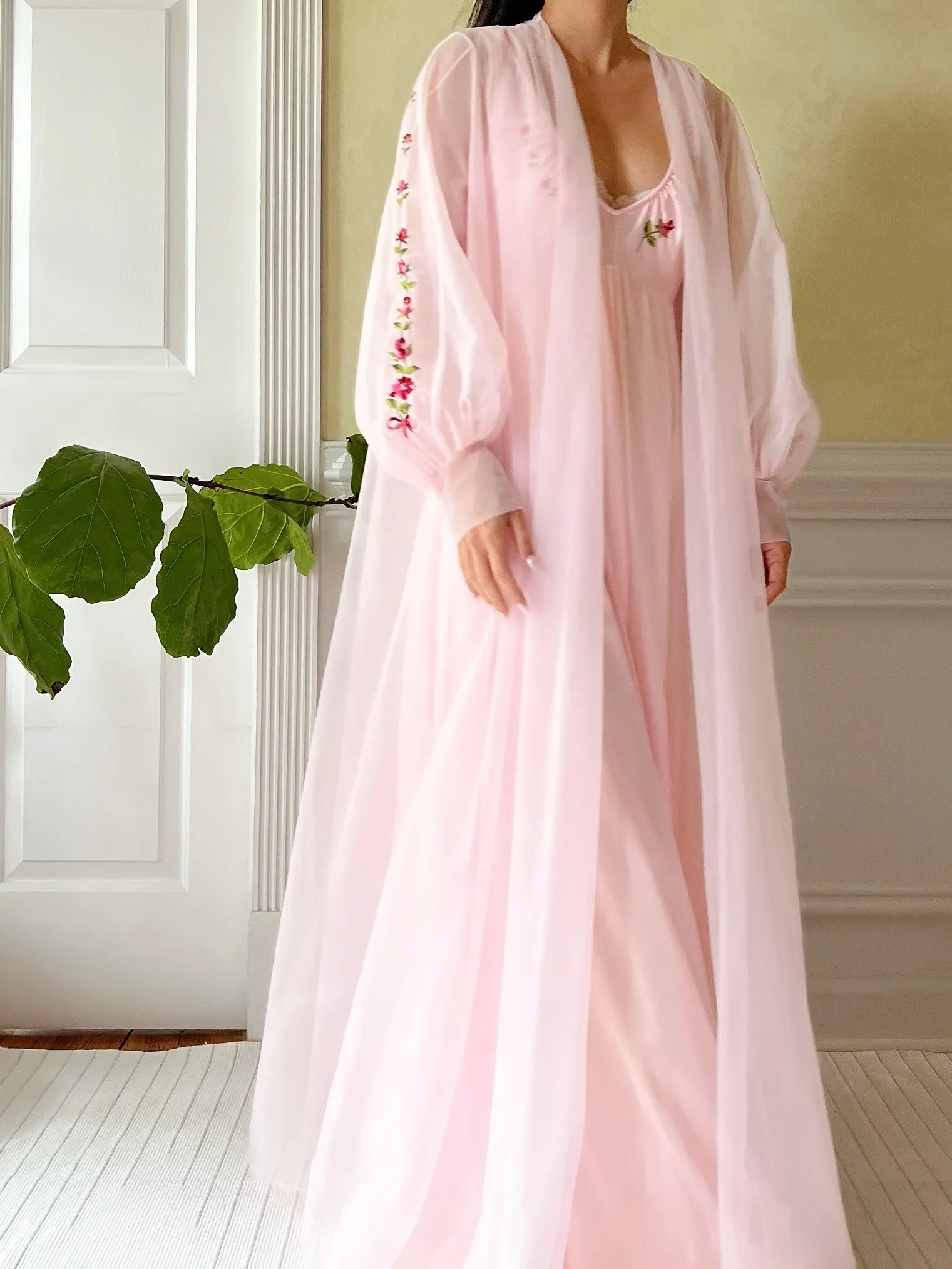 Vintage 2-Piece Nylon Peignoir Set  - M