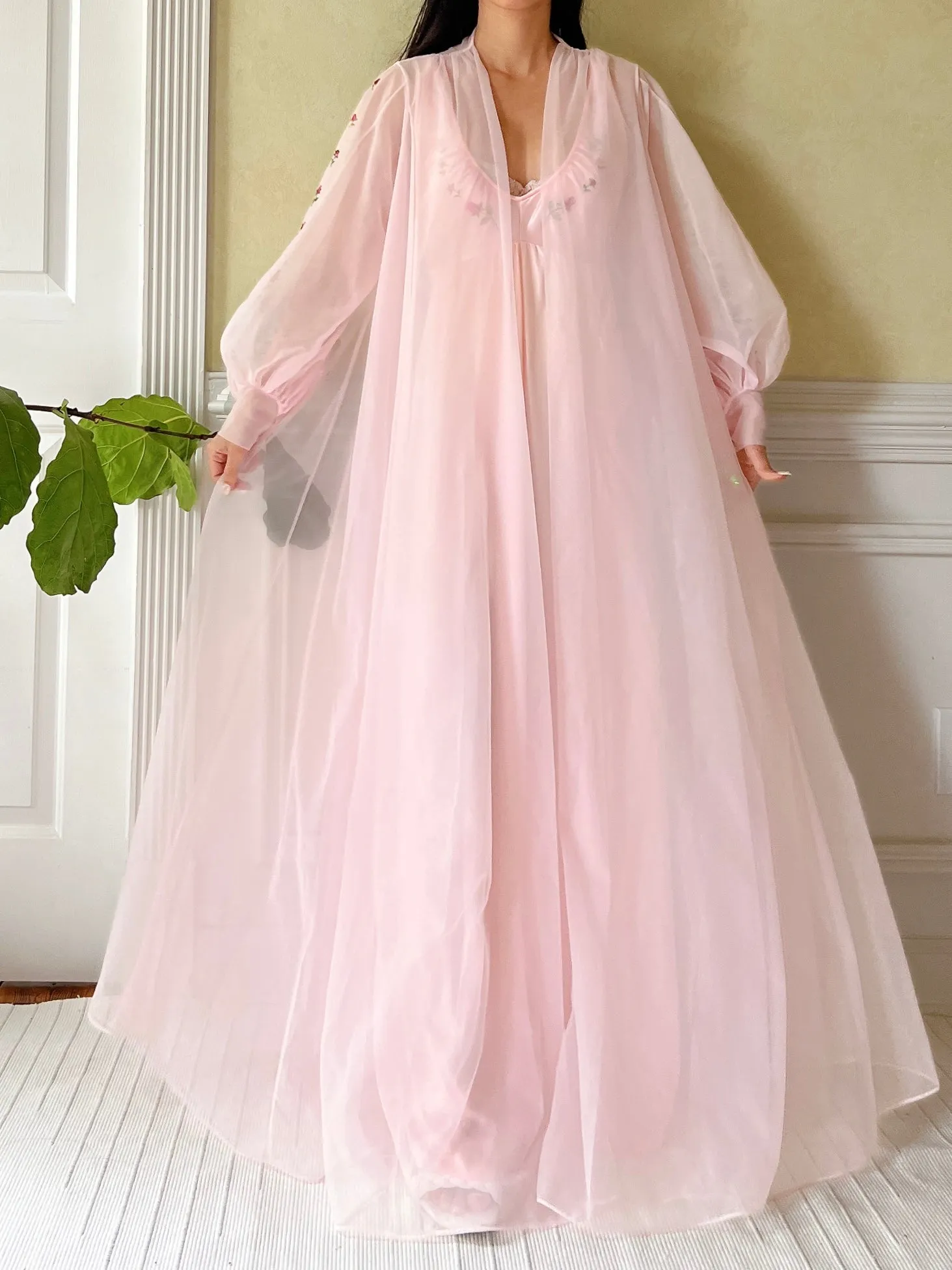 Vintage 2-Piece Nylon Peignoir Set  - M