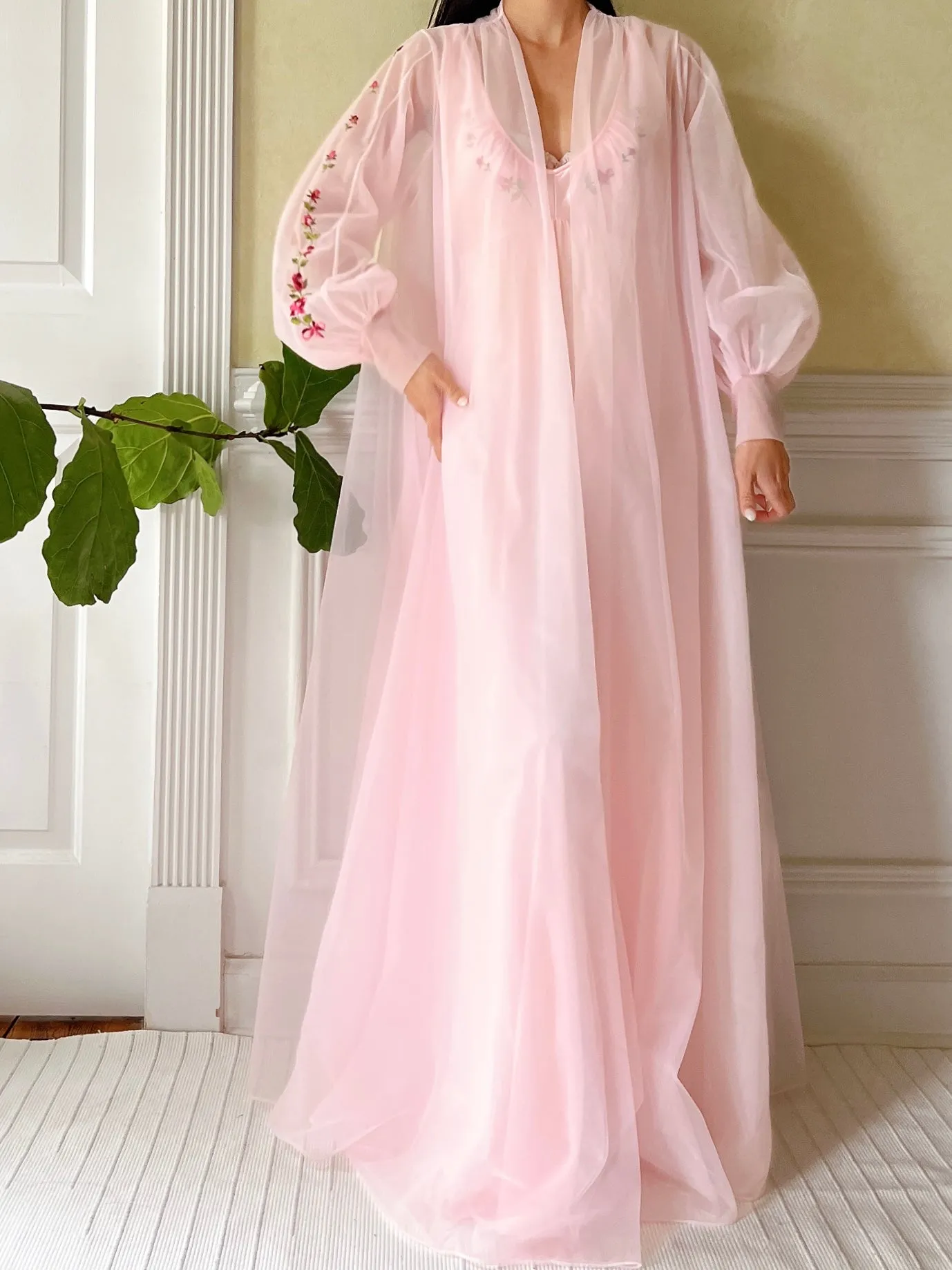 Vintage 2-Piece Nylon Peignoir Set  - M
